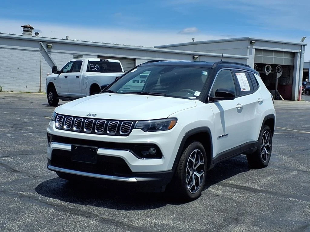 Used 2025 White Jeep Limited image 2