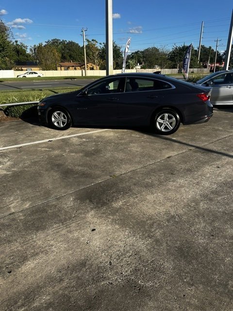 2025 Chevrolet Malibu LS photo 3