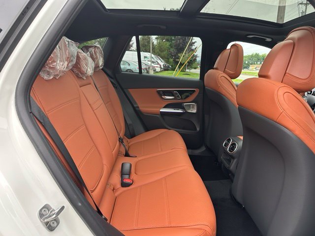 New 2027 Polar White Mercedes-Benz GLC 300 image 59