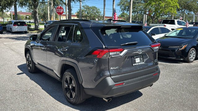Used 2025 Magnetic Gray Metallic Toyota XLE image 5