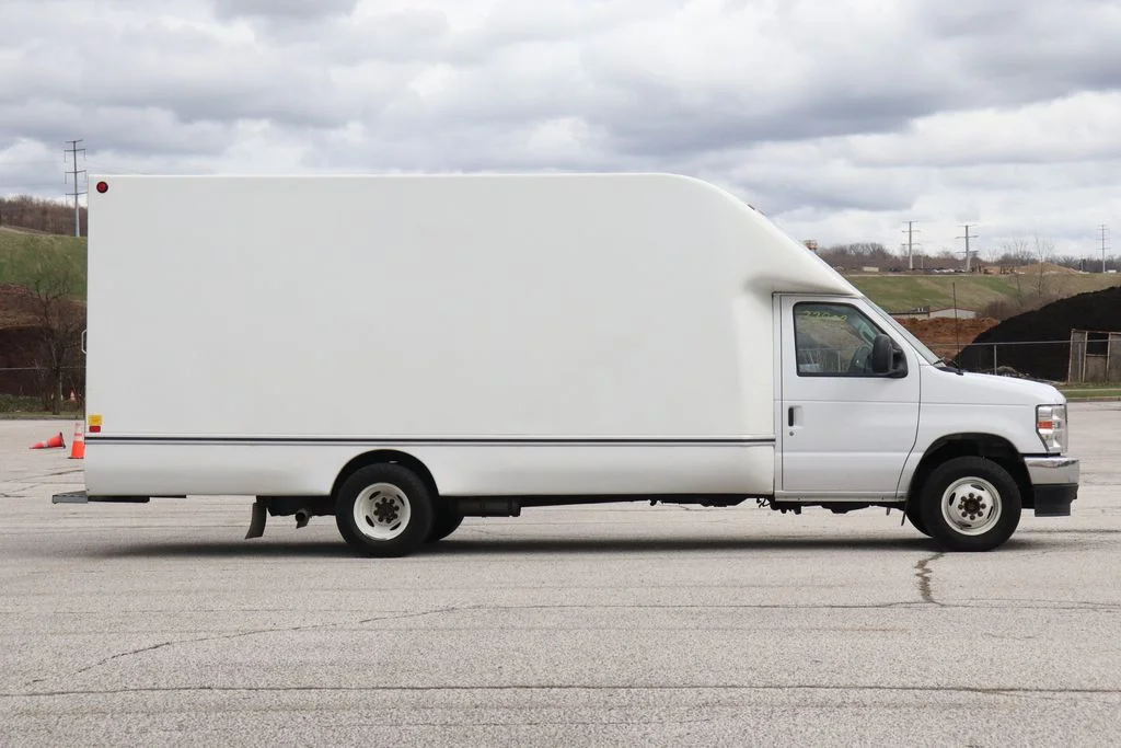 Used 2025 Oxford White Ford Base image 10