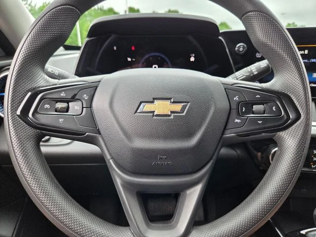 Used 2025 Gray Chevrolet LT image 28