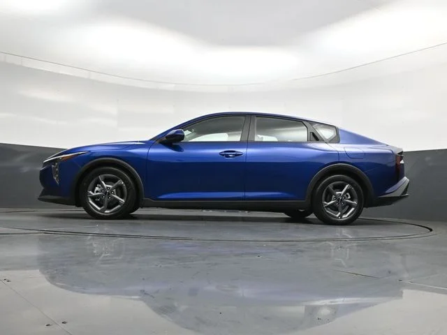 Used 2025 Blue Kia LXS image 36