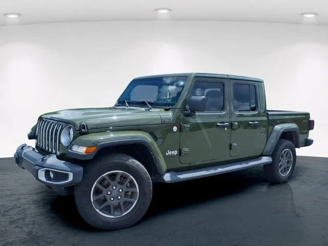 Used 2022 Green Jeep Overland image 2