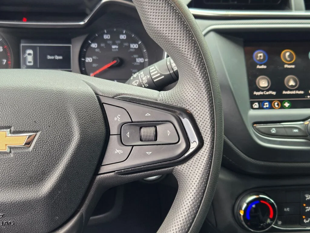 Used 2022 Black Chevrolet LT image 27