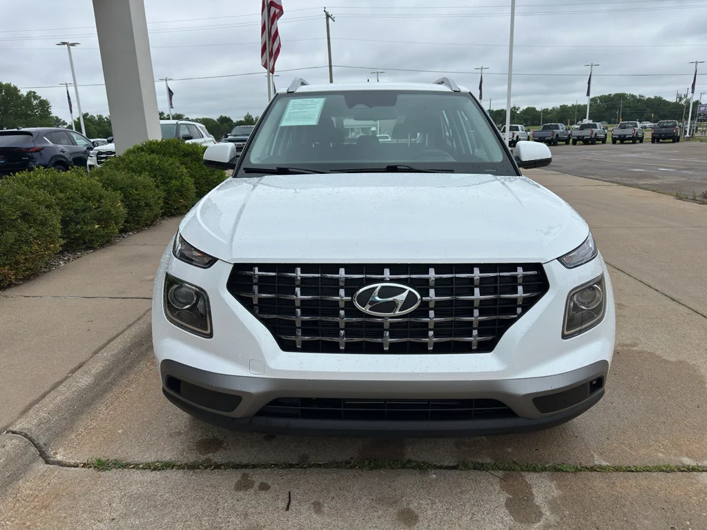 Used 2025 Onyx Black Hyundai SEL image 8