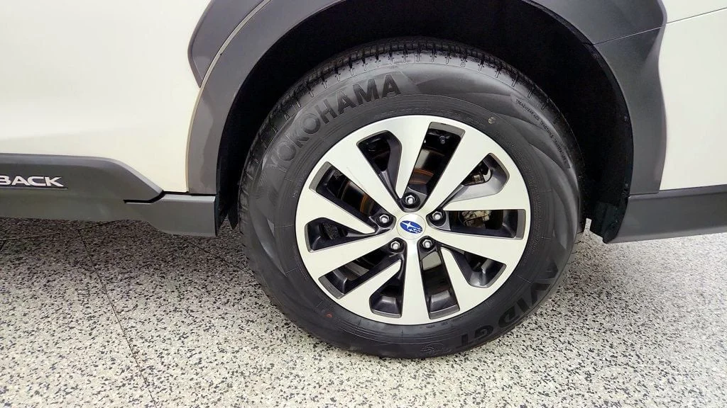 Used 2025 Crystal White Pearl Subaru Premium AWD w/ Moonroof, Navigation, Blind Spot & Keyless Start image 9