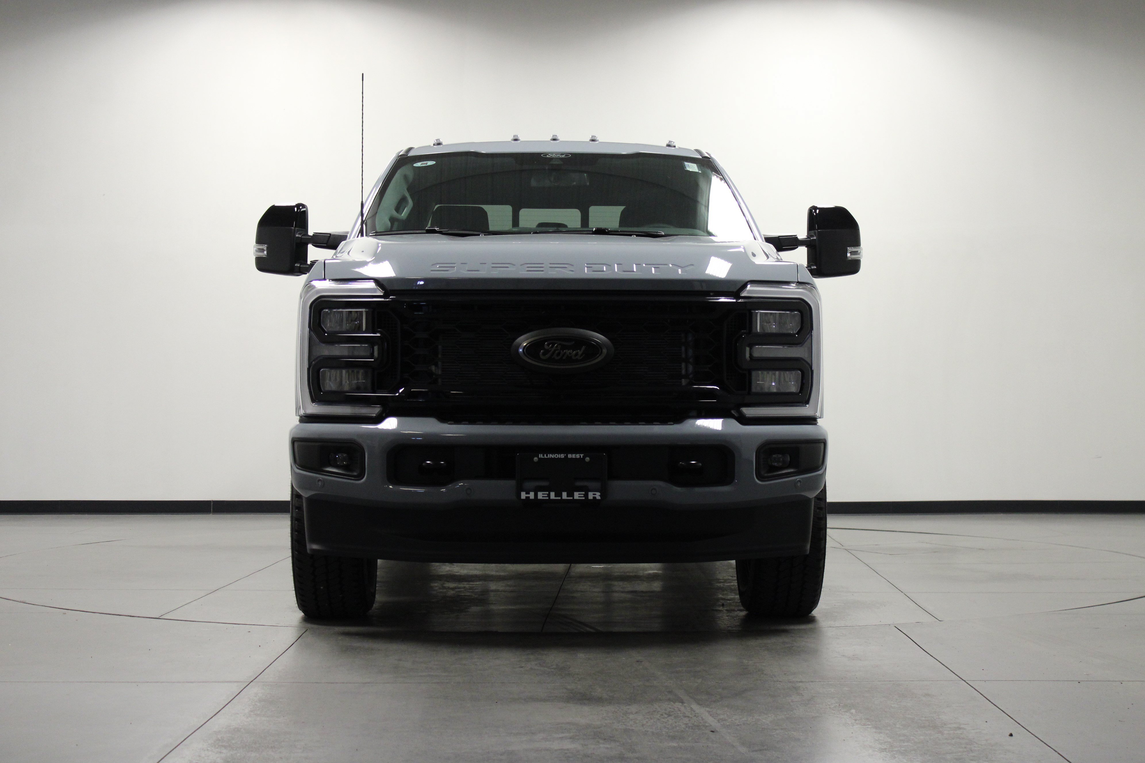 New 2026 Glacier Gray Metallic Tri-Coat Ford LARIAT image 9