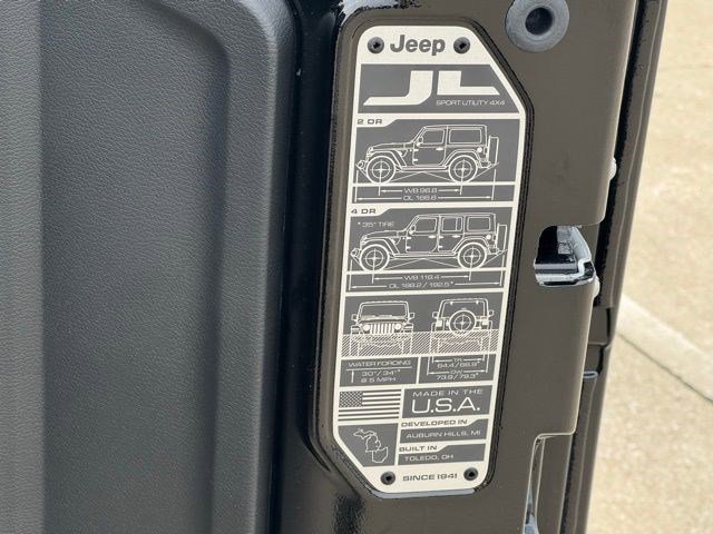 New 2026 Black Clearcoat Jeep Rubicon image 35