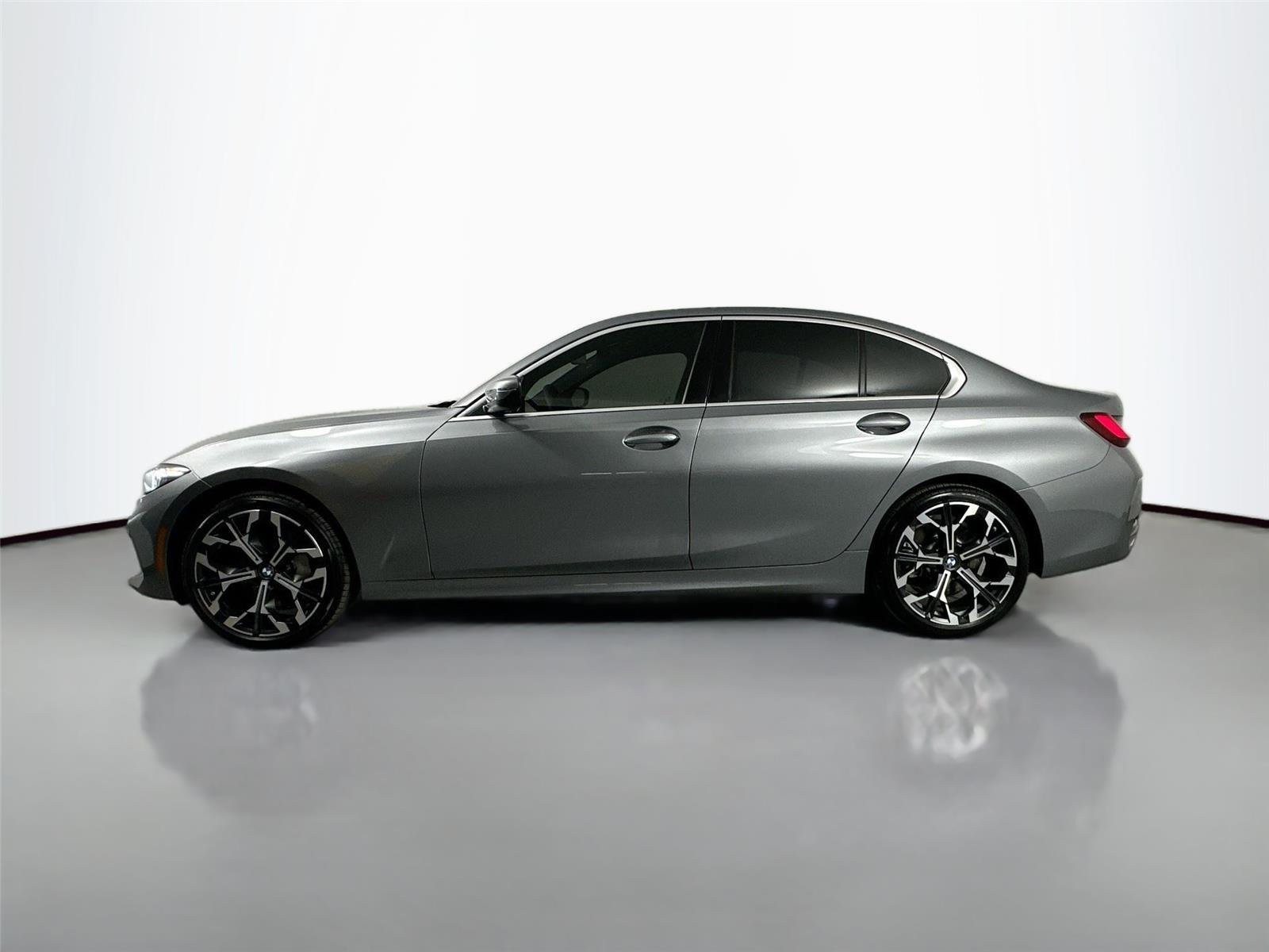 2026 BMW 3 Series 330i - Photo 8