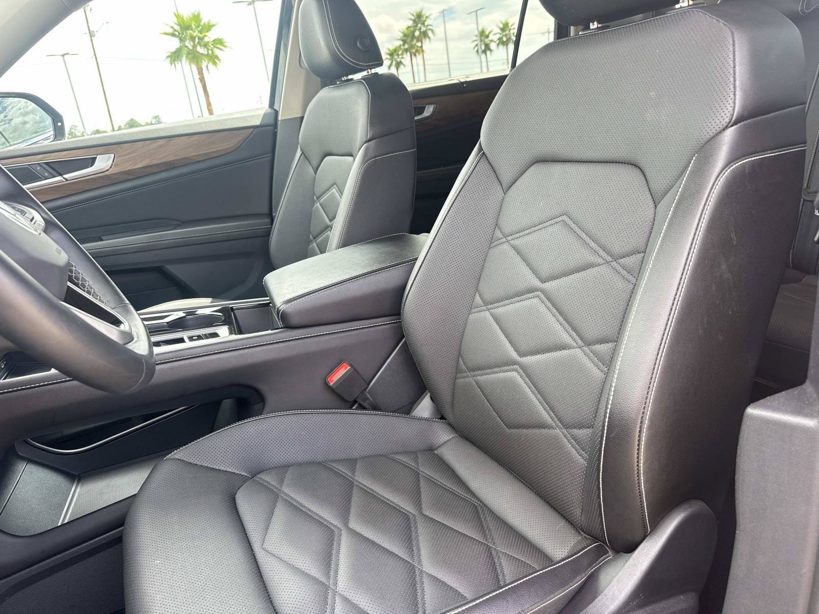 Used 2025 Gray Volkswagen 2.0T SE w/Technology image 16
