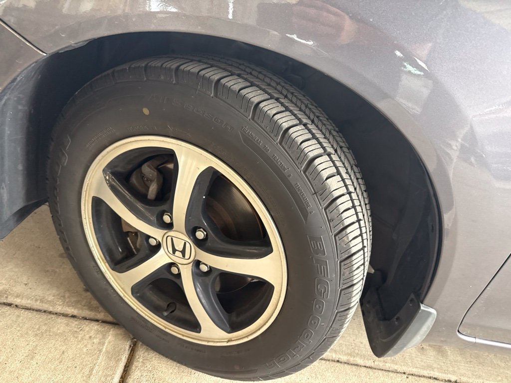 Used 2015  Honda SE image 12