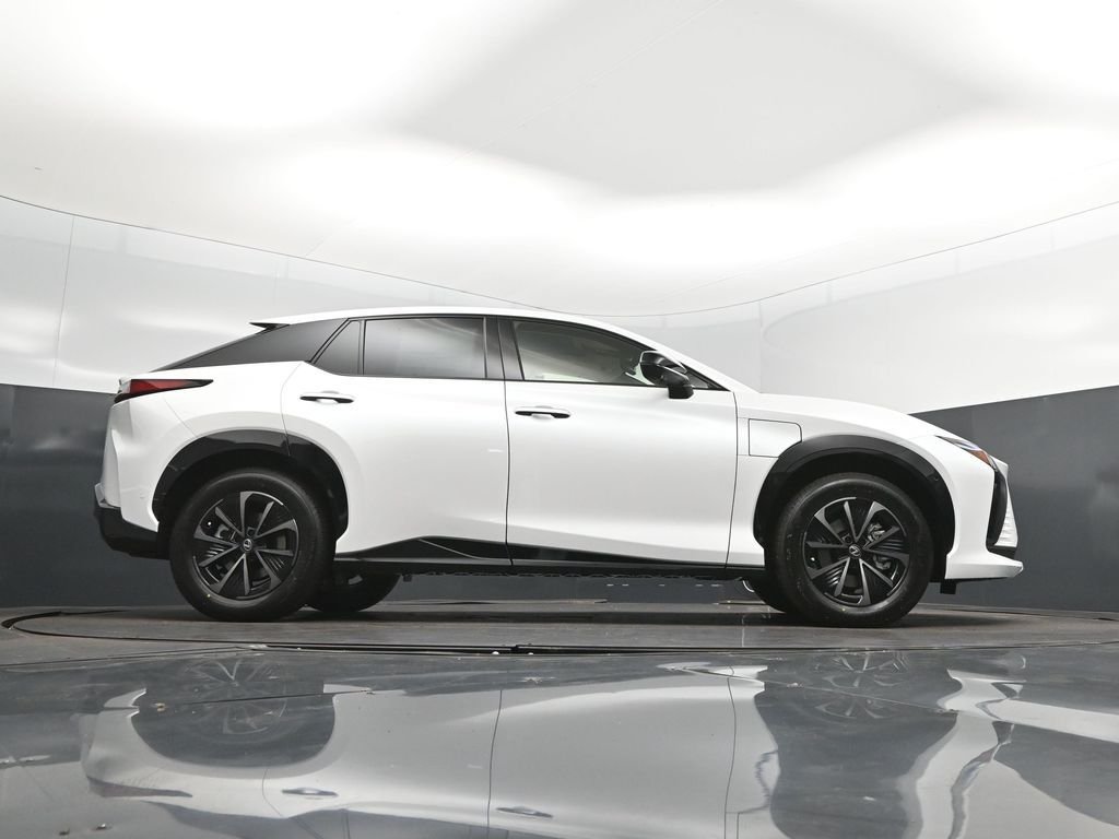 New 2026 Oxygen White Lexus  350e PREMIUM image 43