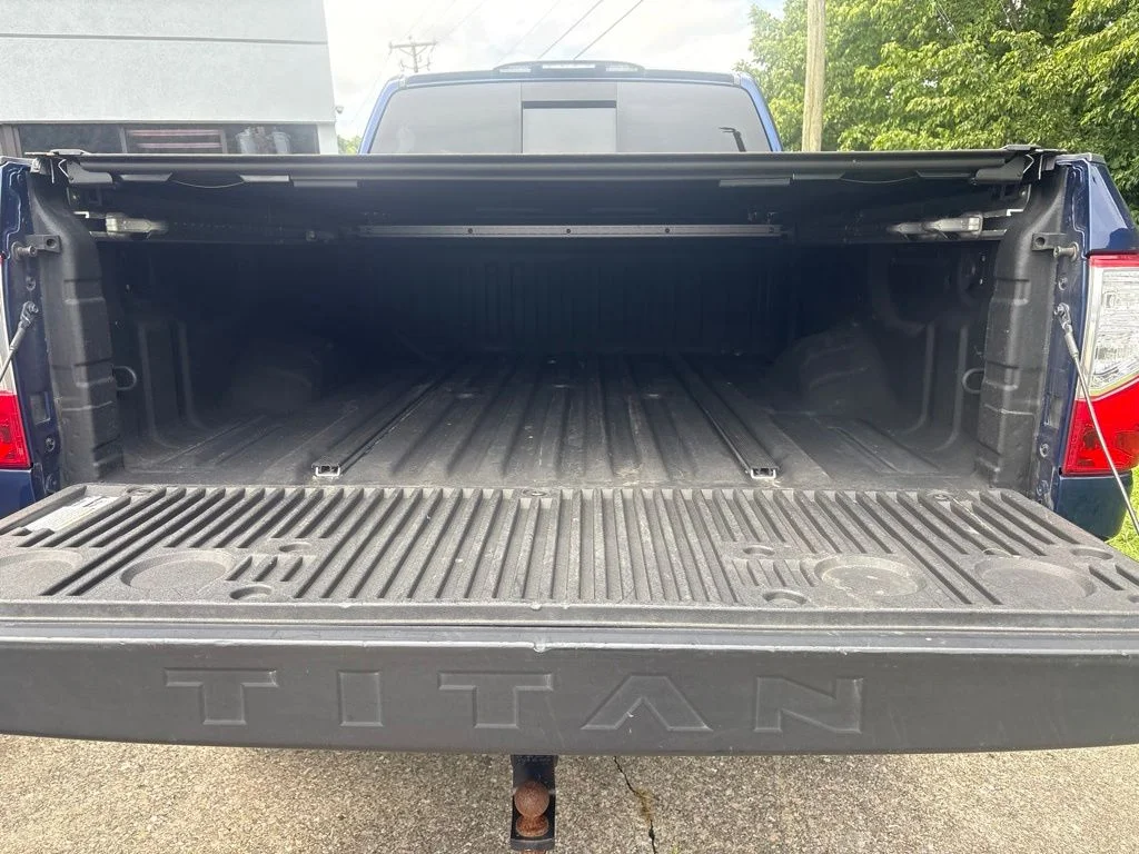 Used 2021 Blue Nissan SV image 9