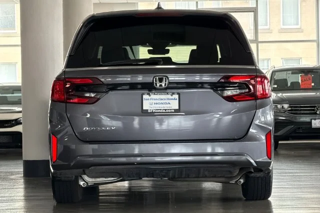 Used 2026 Modern Steel Metallic Honda EX-L image 7