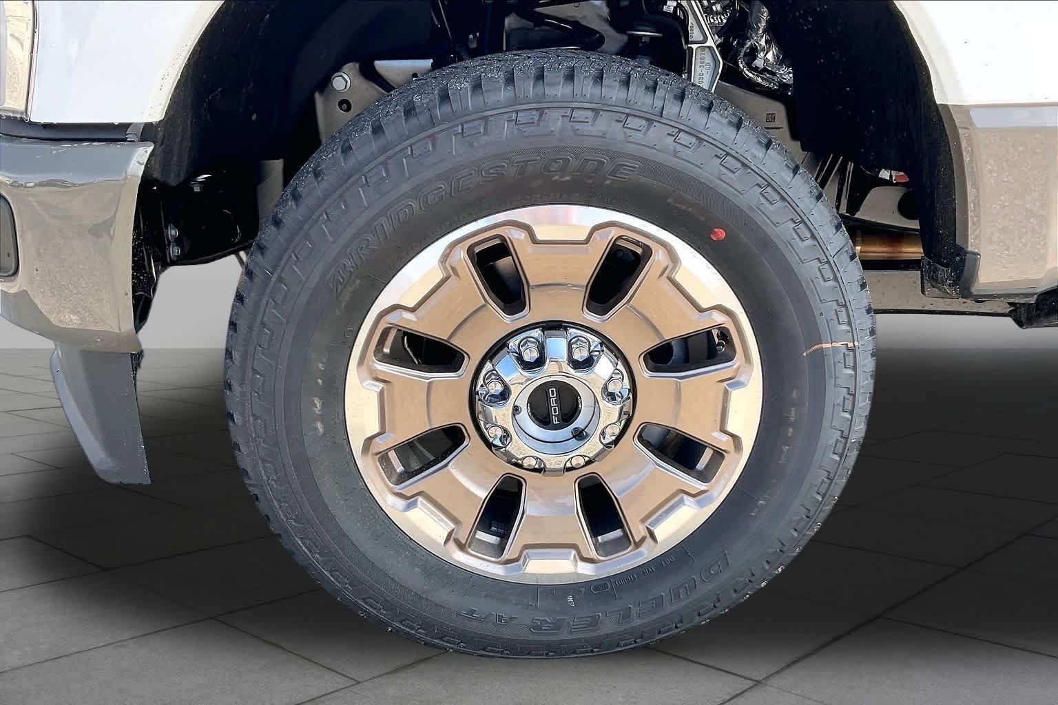 New 2026 Star White Metallic Tri-Coat Ford F-250® King Ranch® image 11