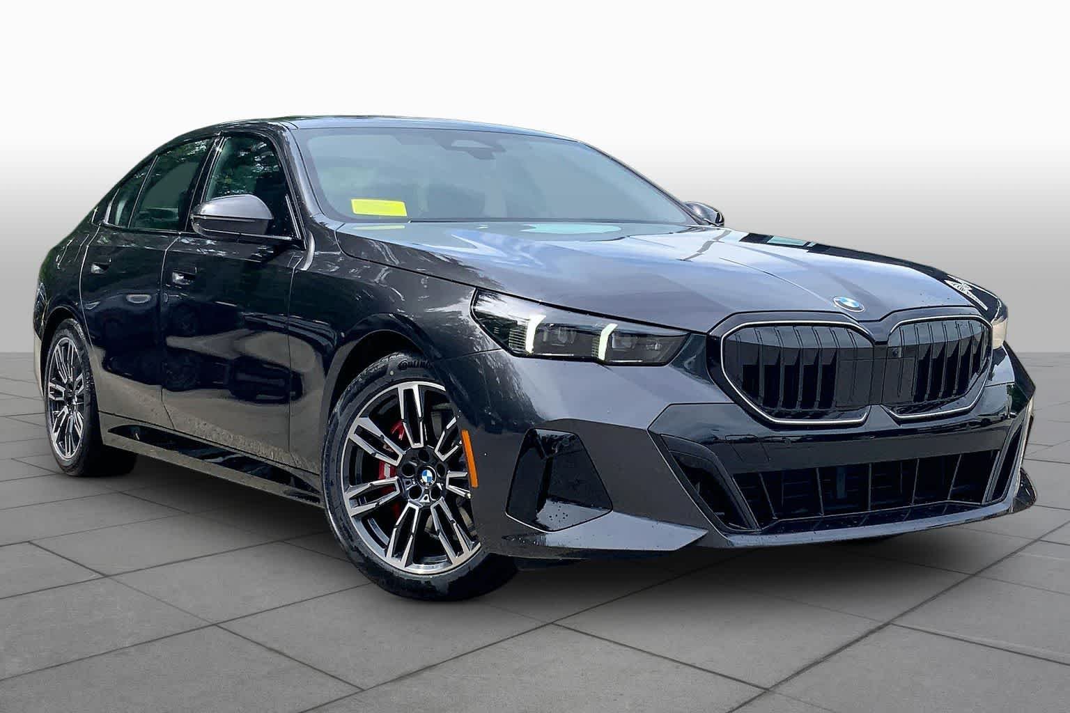 New 2027 Dark Graphite Metallic BMW 530i xDrive image 2