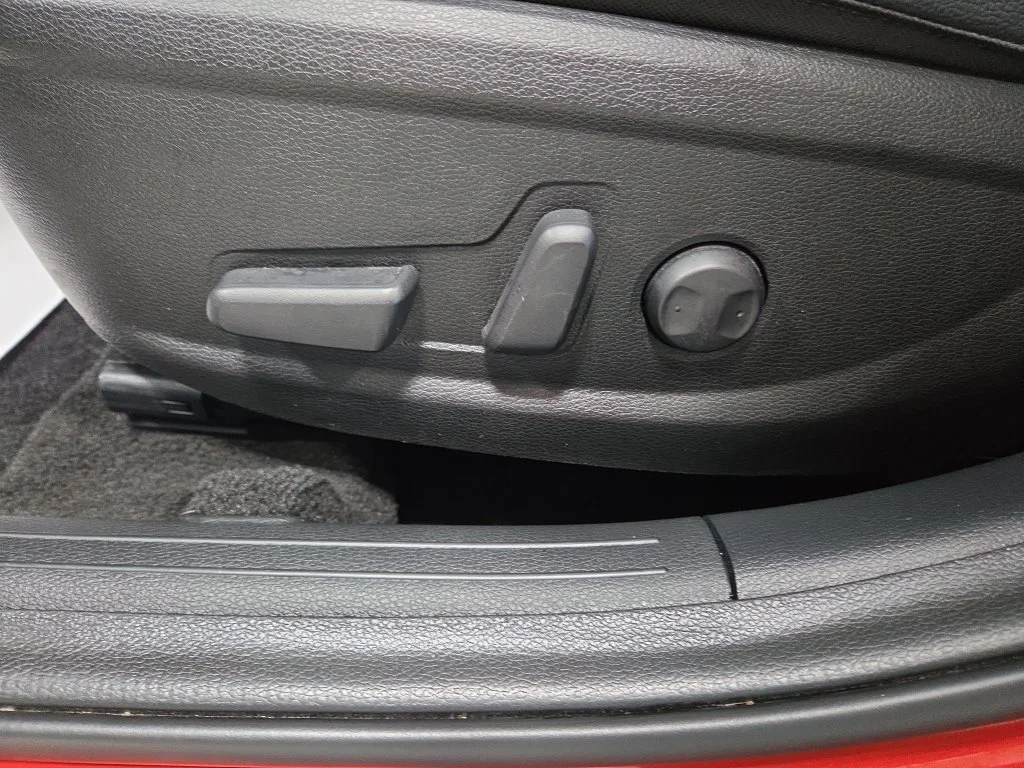 Used 2023 Red Kia GT image 29