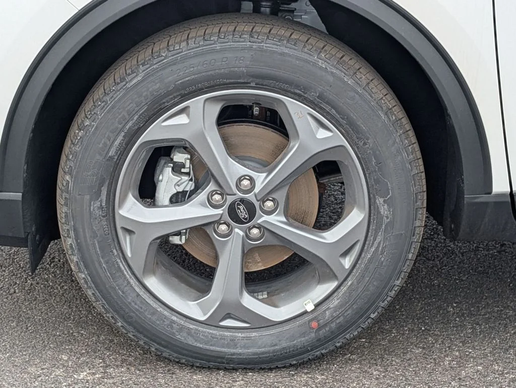 New 2026 Star White Metallic Tri-coat Ford ST-Line image 14