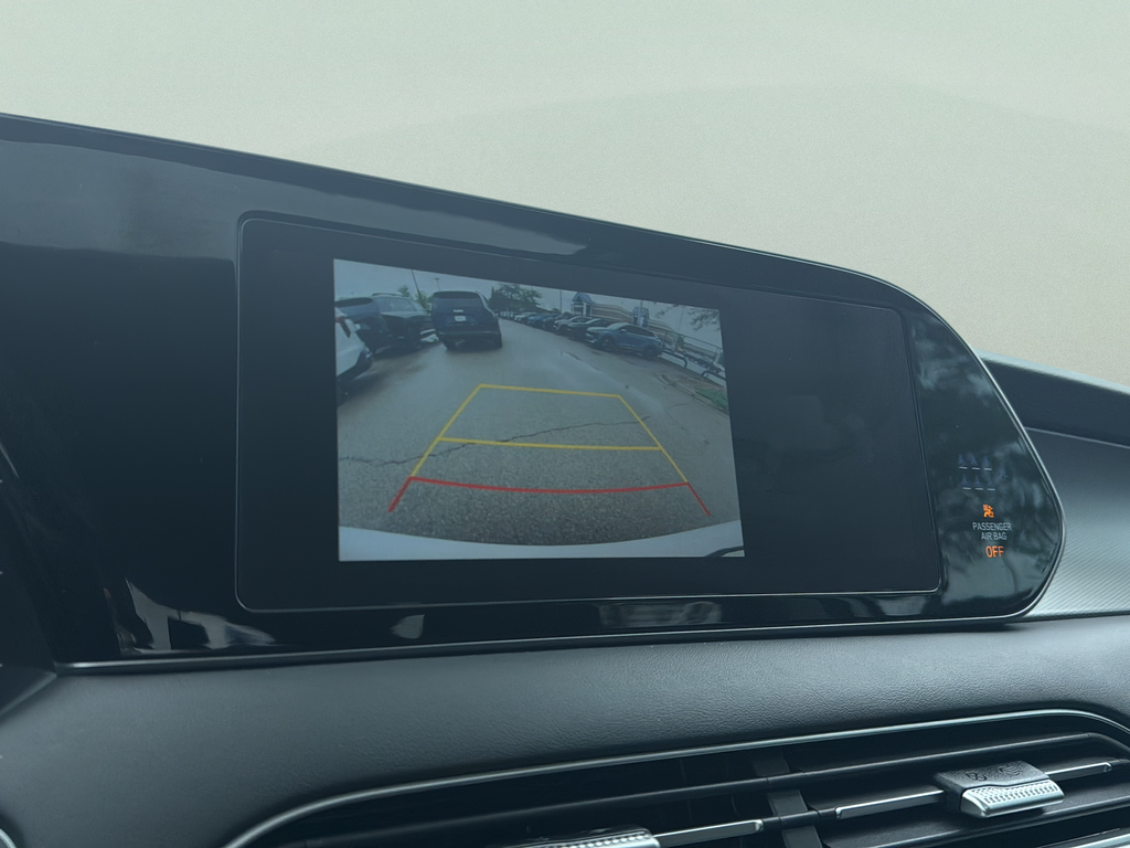 Used 2022 Hyper White Hyundai SEL image 9