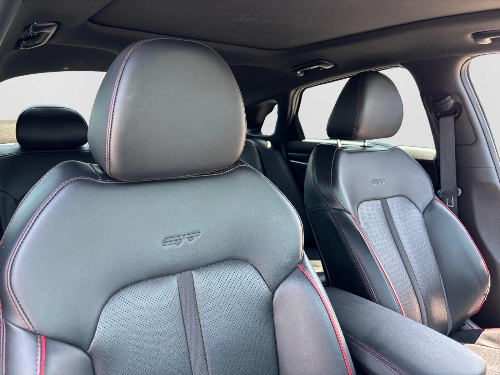 Used 2023 Wolf Gray Kia GT image 51