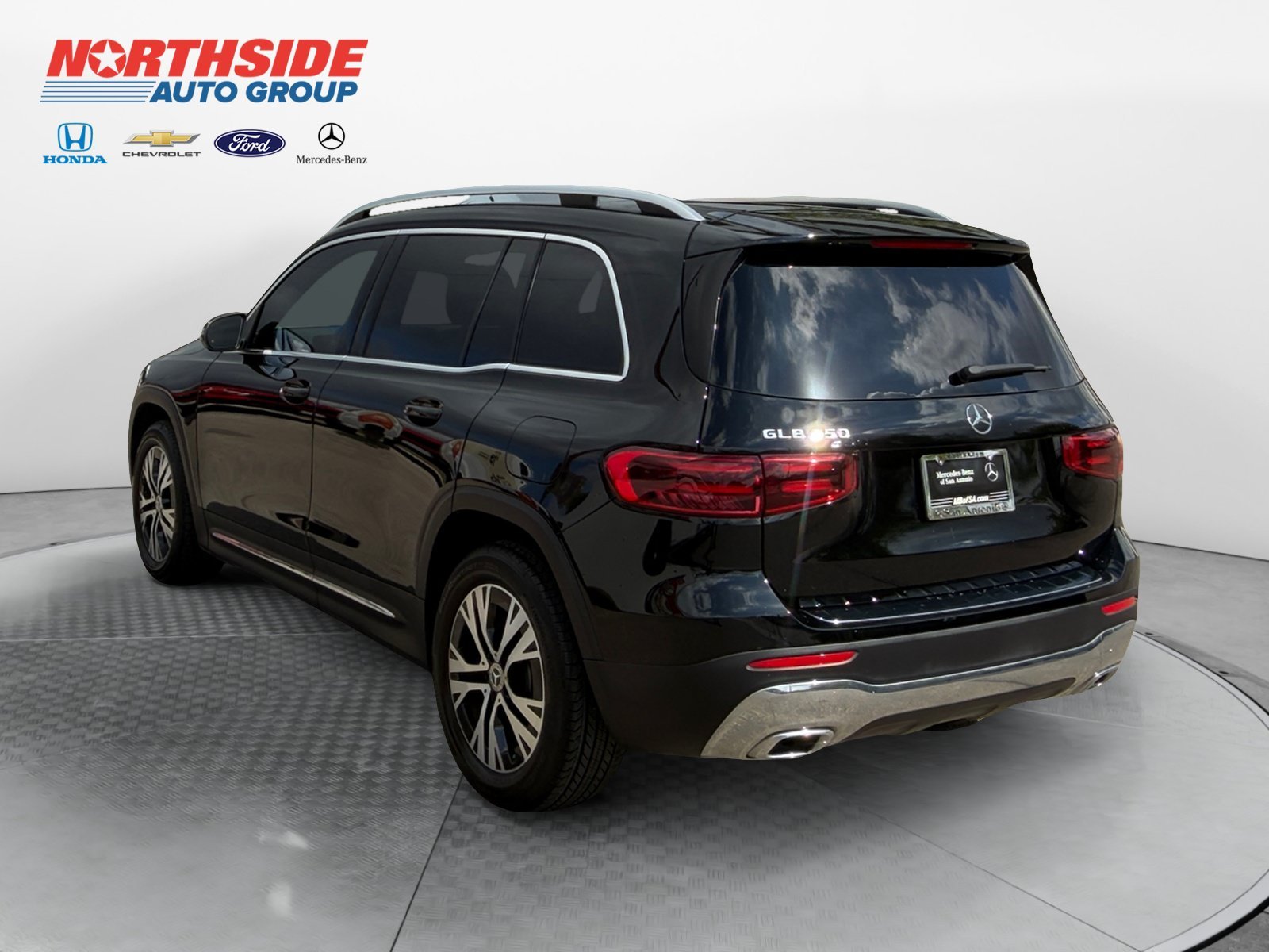 Used 2026 Black Mercedes-Benz GLB 250 image 5