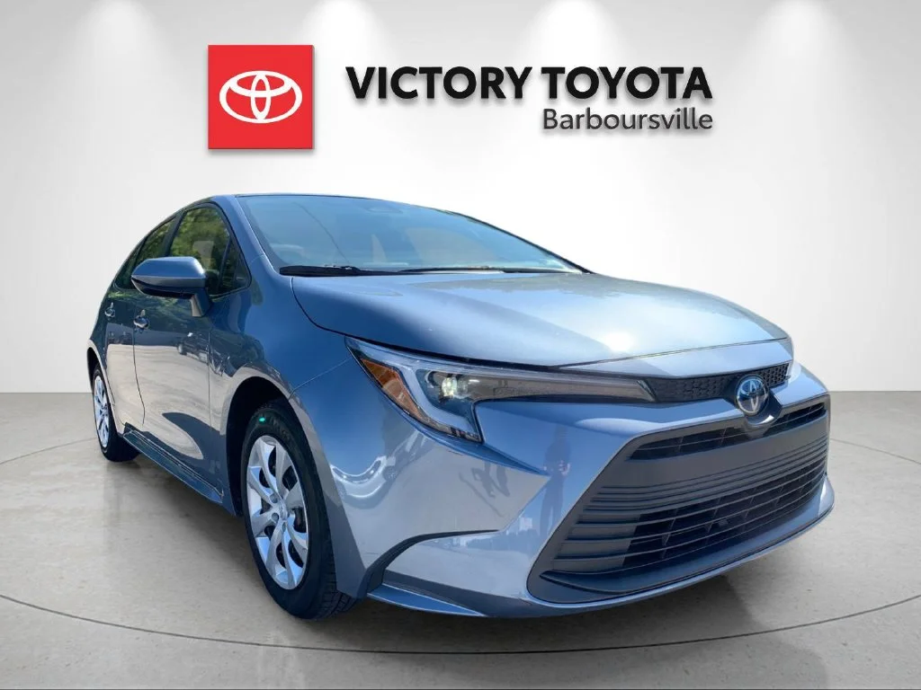 Used 2024  Toyota LE image 5