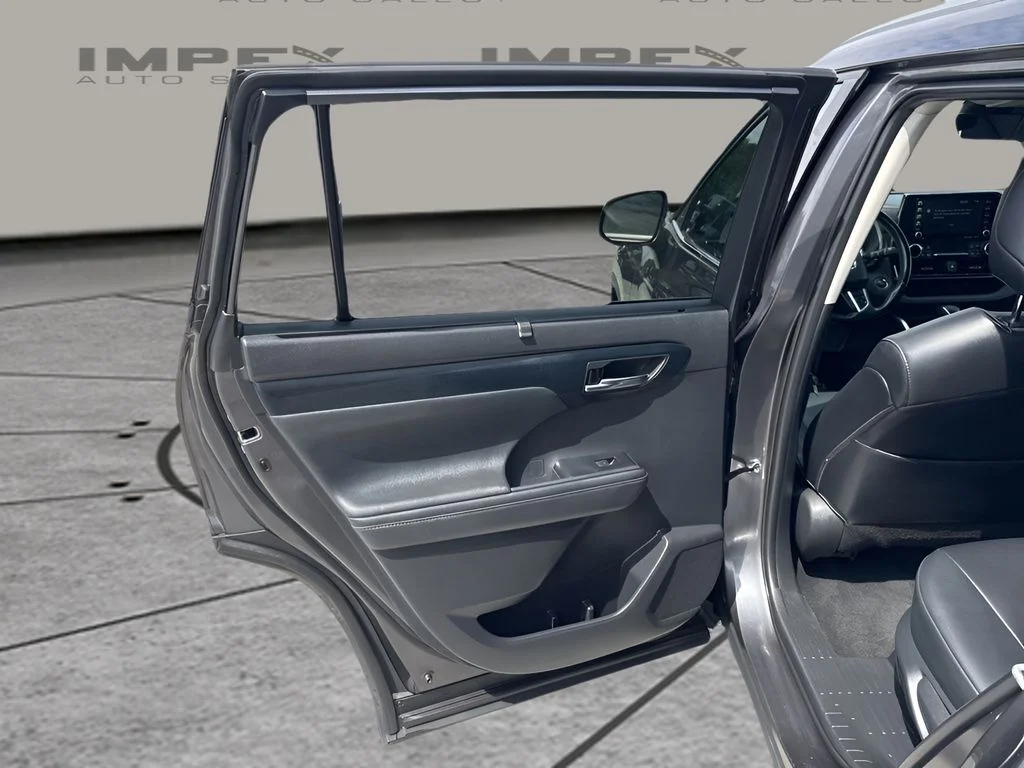 Used 2022 Gray Toyota XLE image 26
