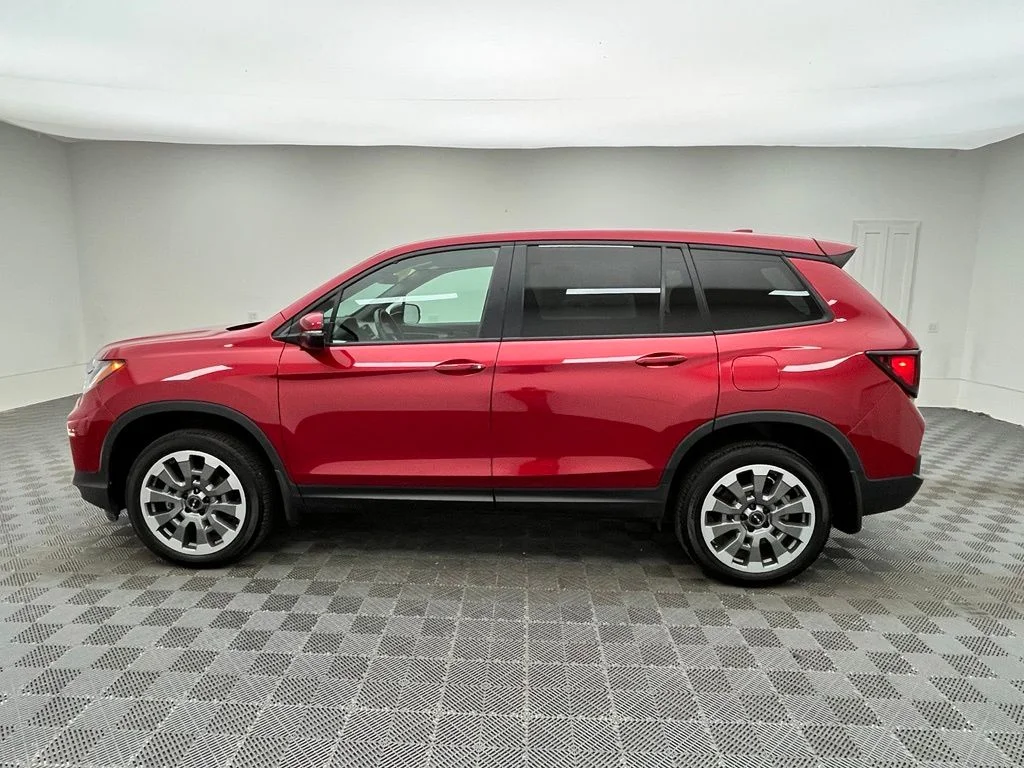 Used 2025 Red Honda EX-L image 14