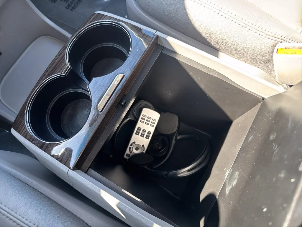 Used 2017 Gray Toyota XLE Premium image 28