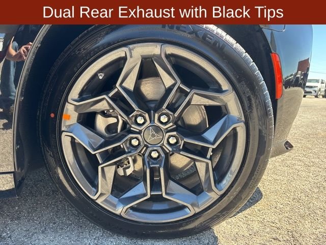 New 2026 Diamond Black Crystal Pearlcoat Dodge R/T image 18