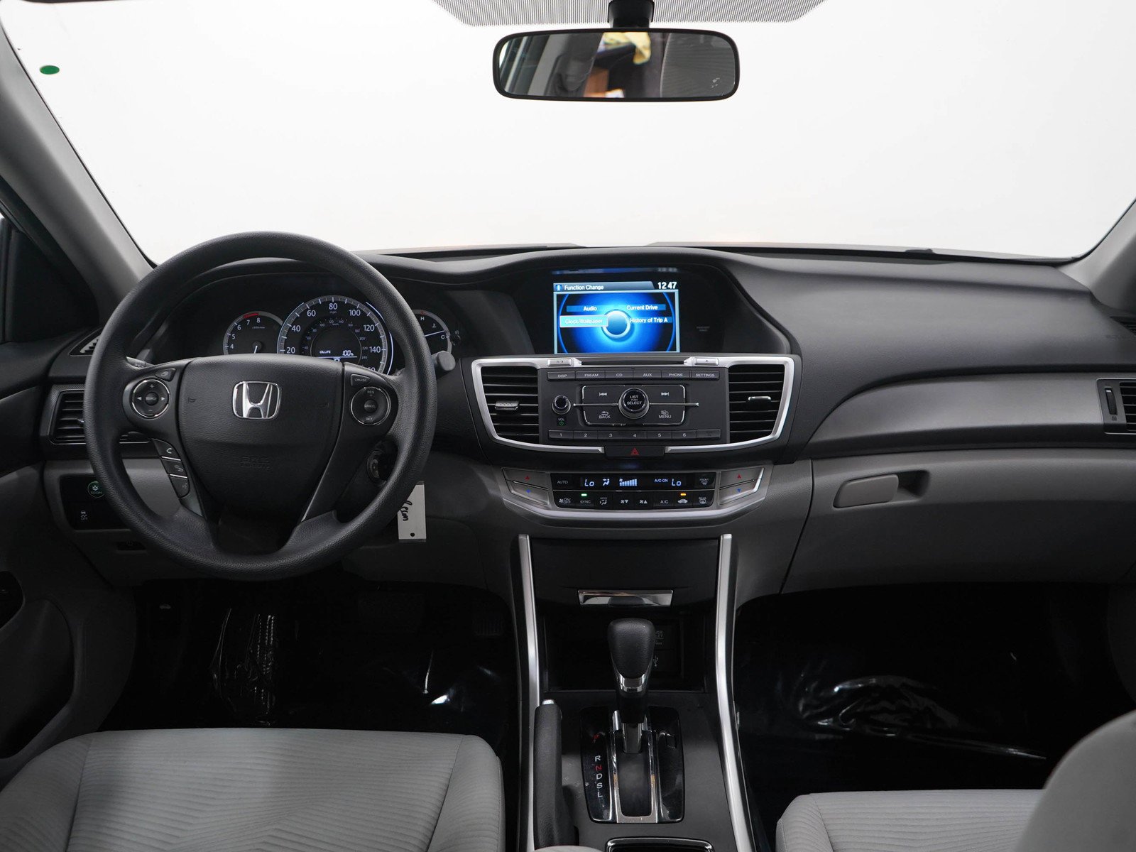 Used 2015 Alabaster Silver Metallic Honda LX image 14