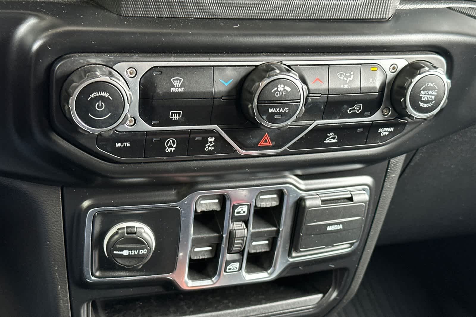 Used 2022 Snazzberry Pearlcoat Jeep Unlimited Sport Altitude image 22