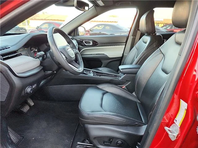 Used 2025 Red Jeep Limited 4x4 image 13