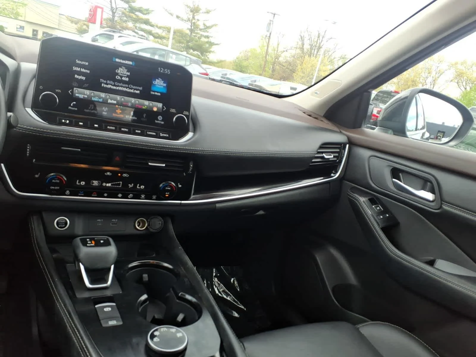 Certified Used 2023 Super Black Nissan SL image 14