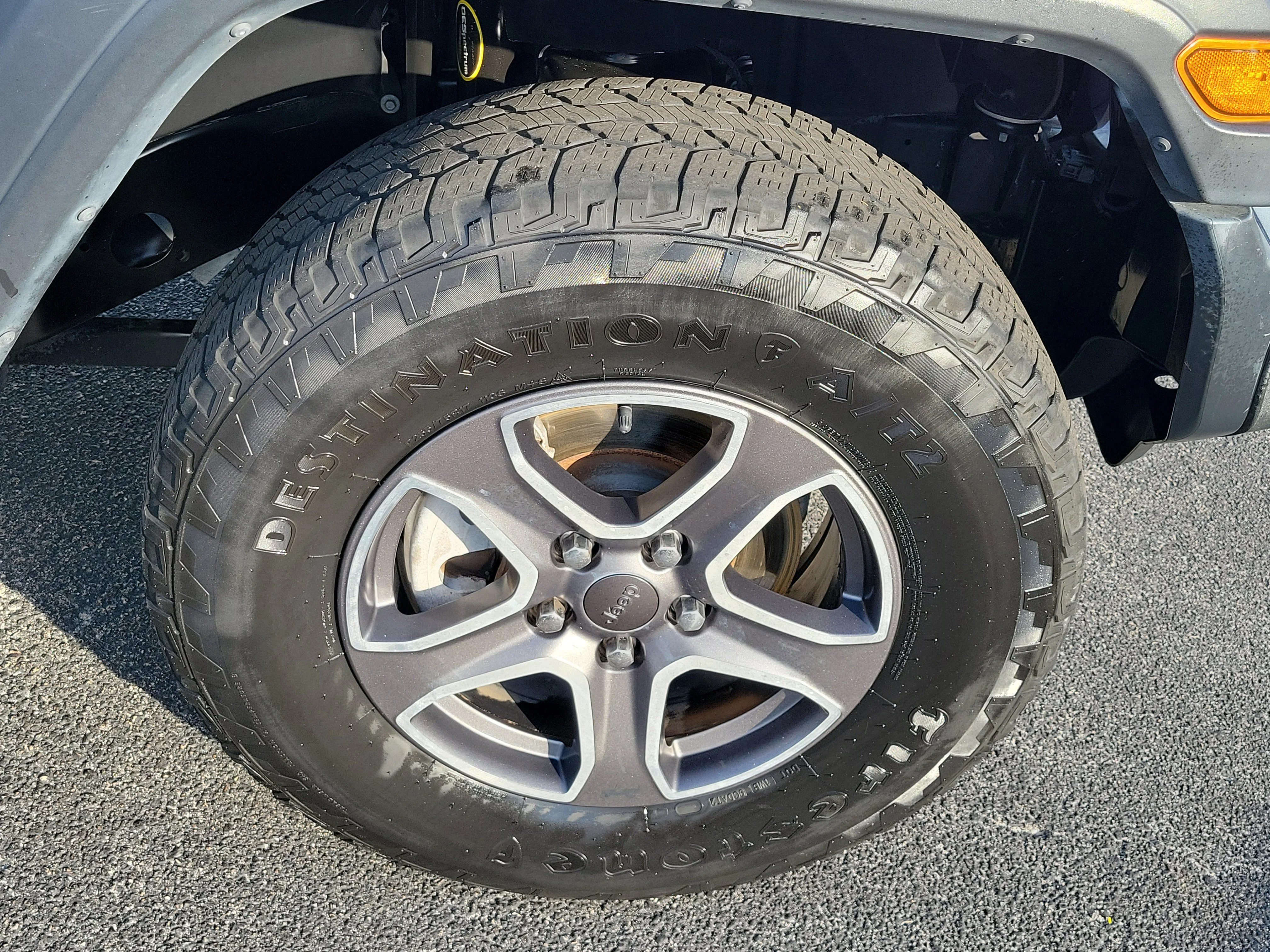Used 2020 Granite Crystal Metallic Clearcoat Jeep Sport S image 8