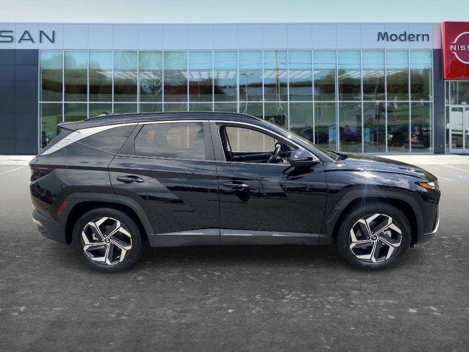 Used 2024 Black Pearl Hyundai SEL image 4