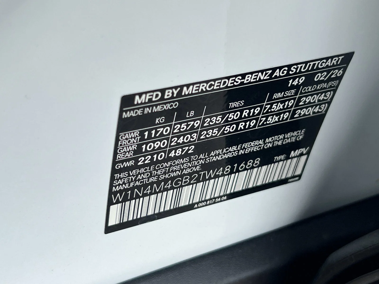New 2026 White Mercedes-Benz GLB 250 image 26