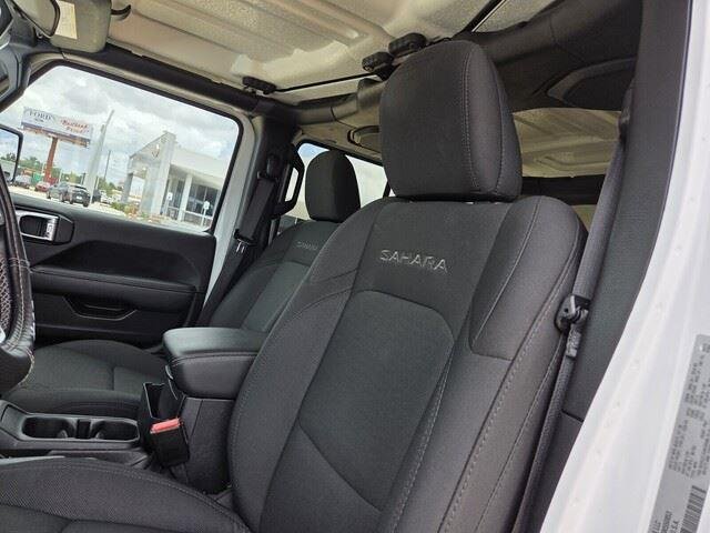 Used 2021 Bright White Clearcoat Jeep Unlimited Sahara image 13