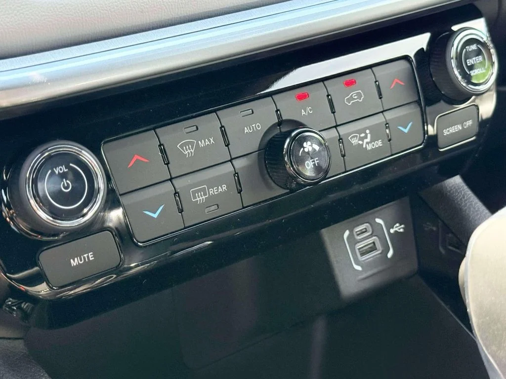 New 2026 Joose (DISC) Jeep Limited image 22
