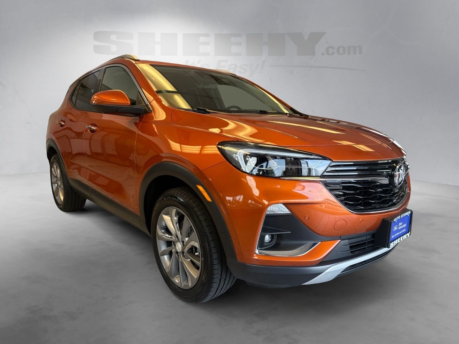 Used 2022 Orange Buick Essence image 2