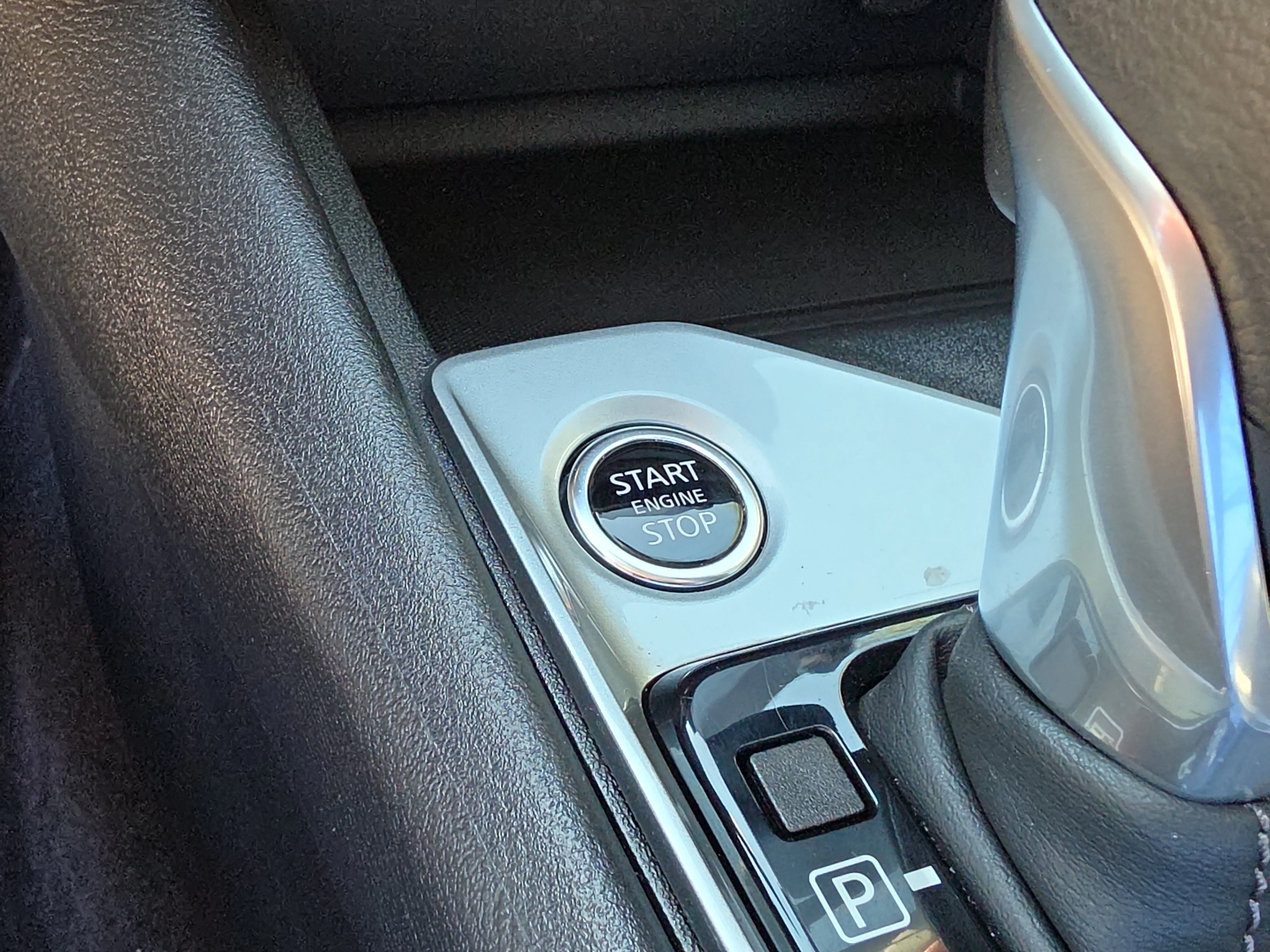 Certified Used 2025 Glacier White Nissan S image 26