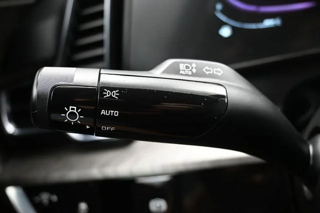Used 2023 Green Kia X-Line image 31