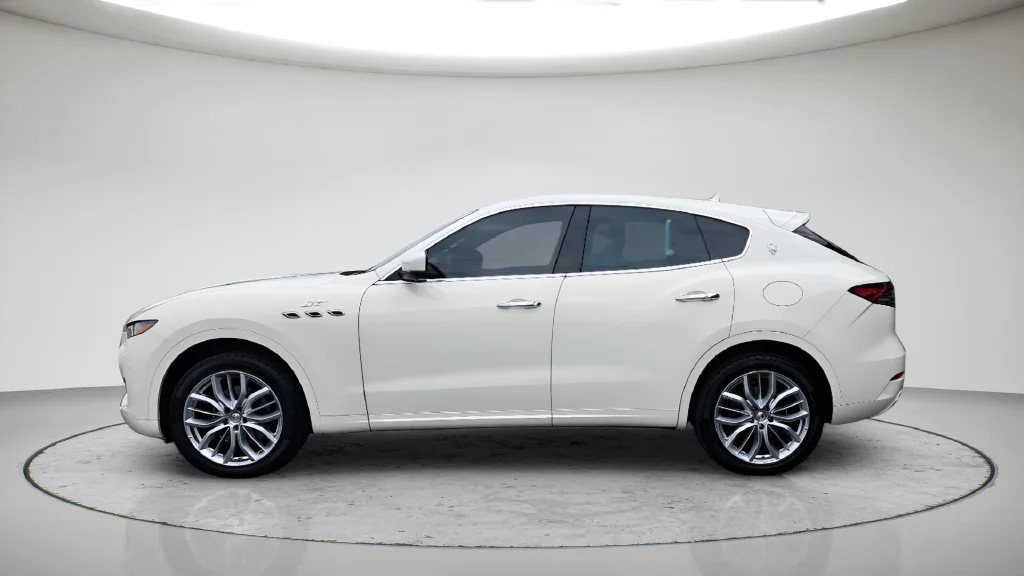 Used 2022  Maserati GT image 2