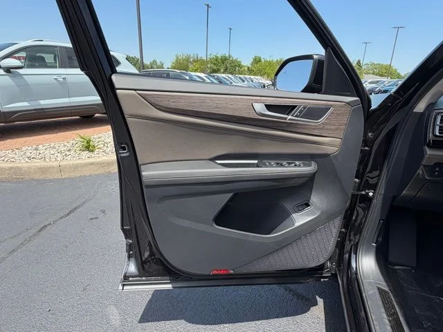 New 2026 Black Volkswagen 2.0T SEL image 15
