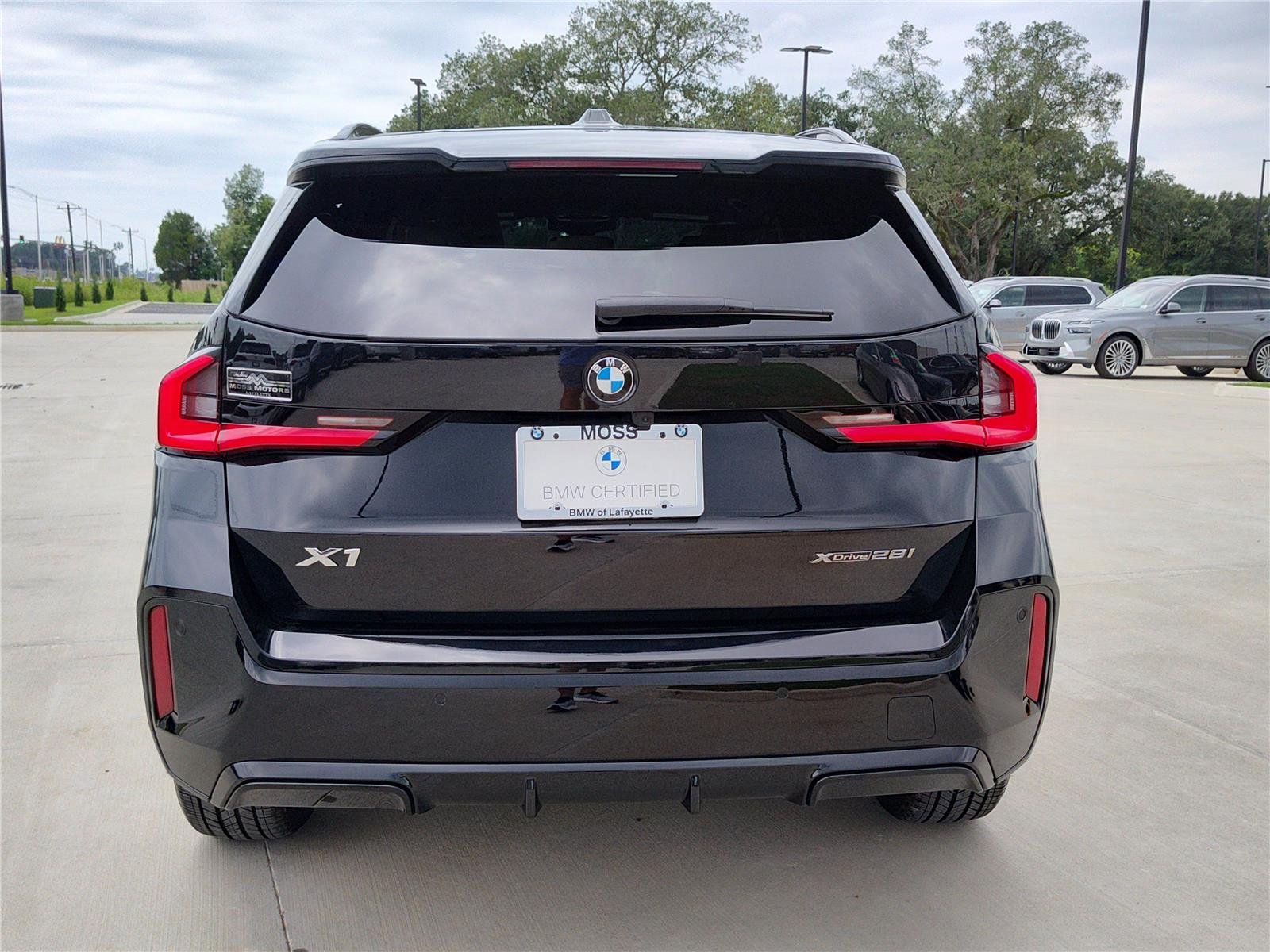 Certified Used 2025 Black Sapphire Metallic BMW xDrive28i image 5