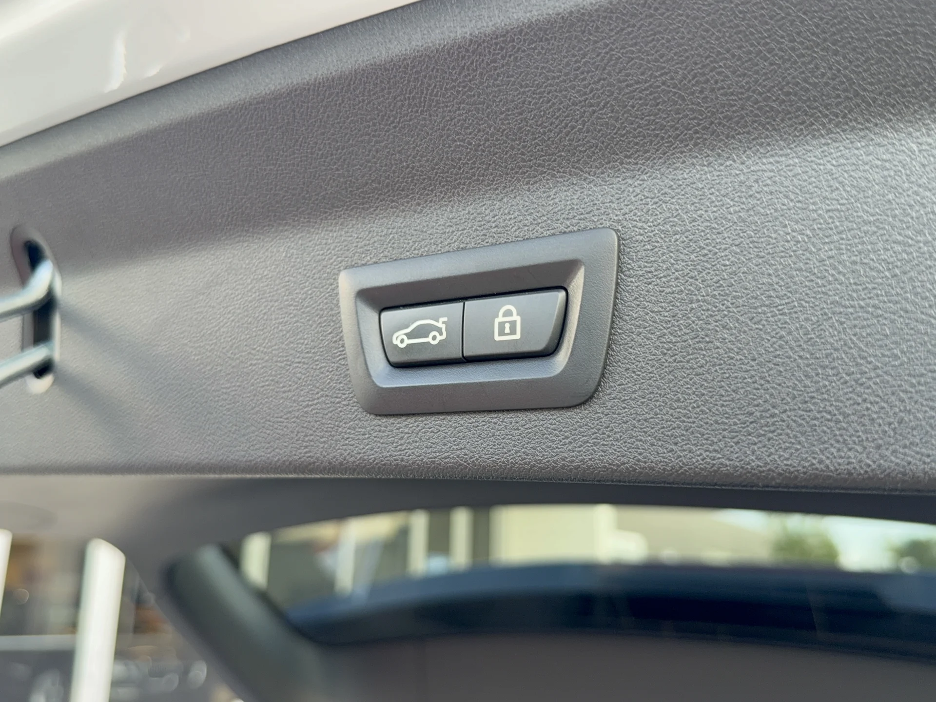 Used 2020 Mineral White Metallic BMW xDrive30i image 6