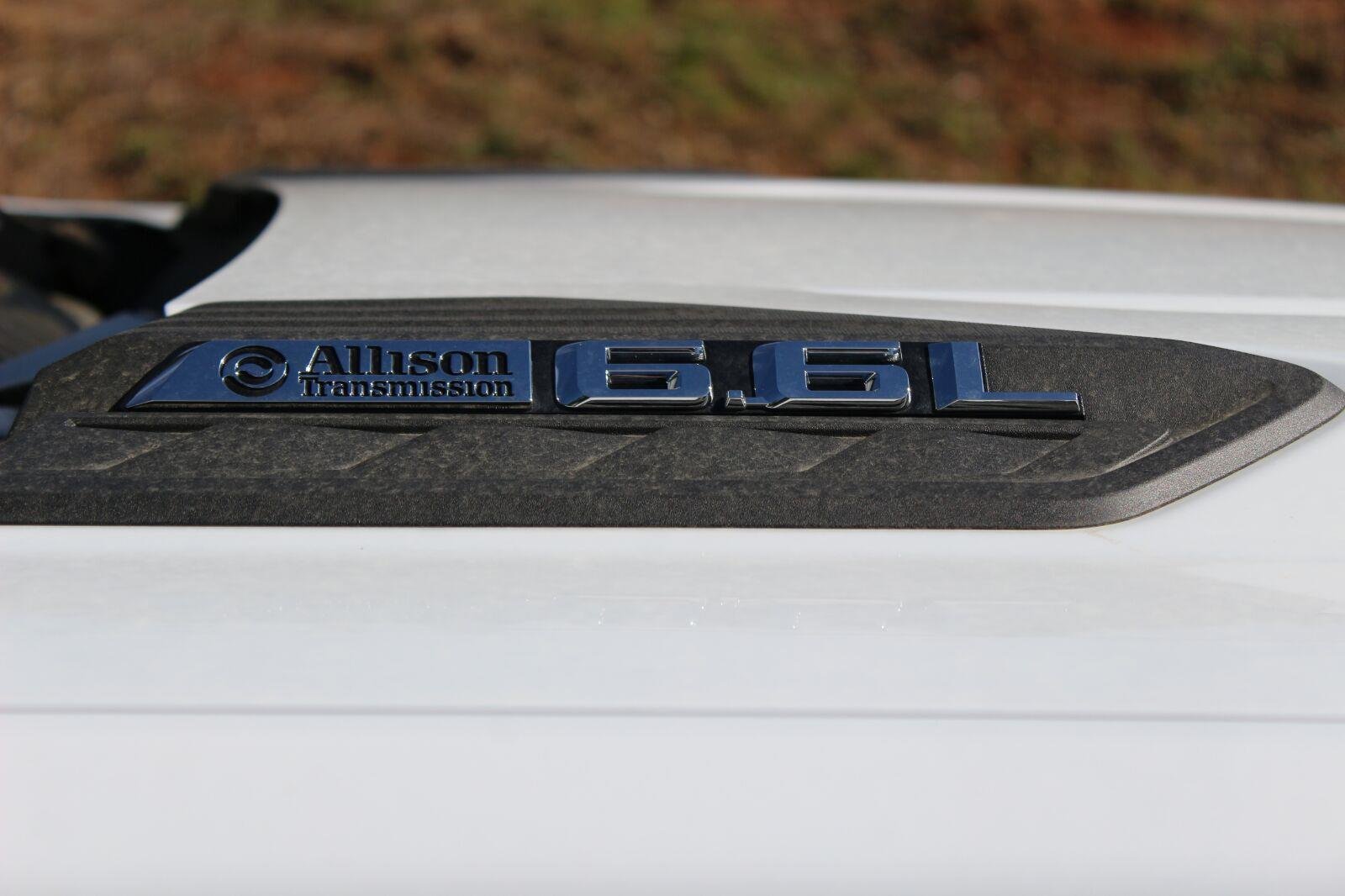 New 2026 Summit White Chevrolet WT image 10
