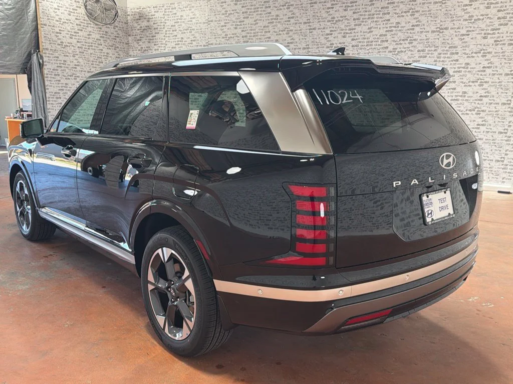 New 2027 Abyss Black Pearl Hyundai Limited image 5