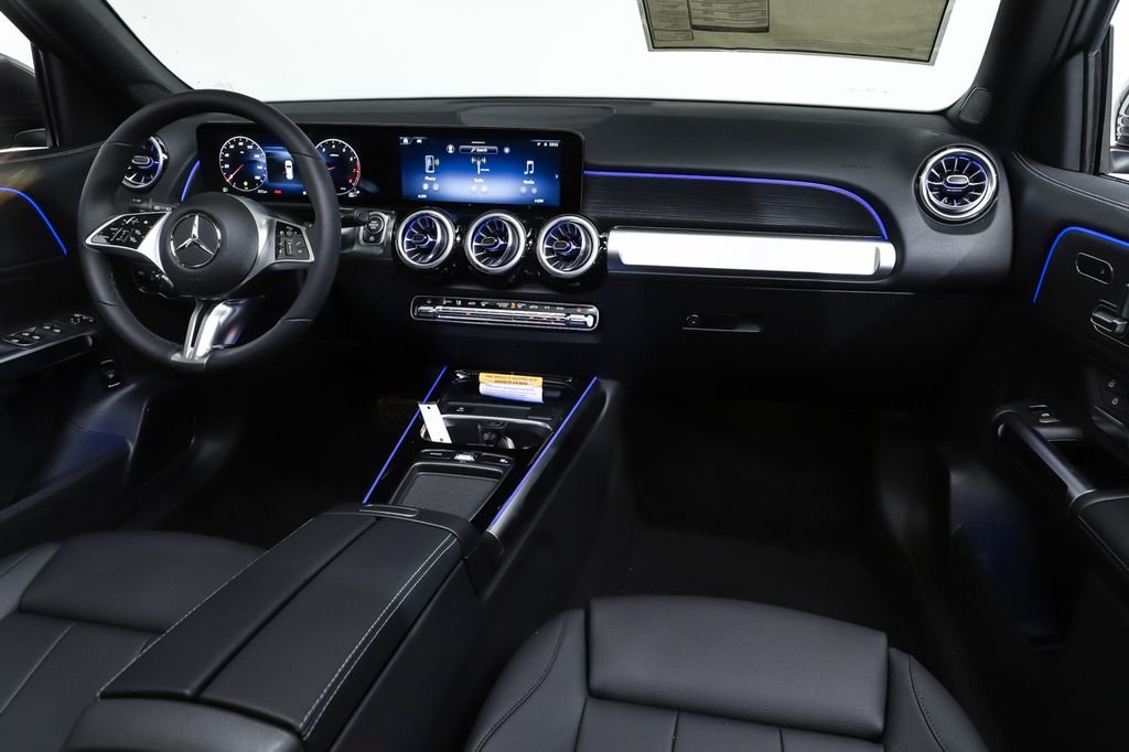 New 2026 Mountain Grey Metallic Mercedes-Benz GLB 250 image 8